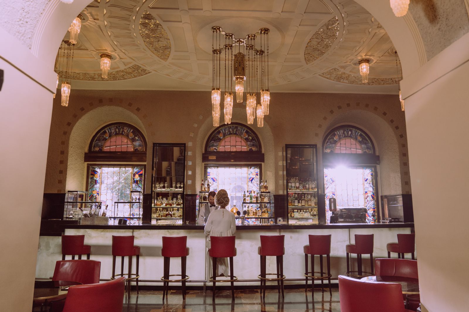 Bar de l'hôtel, ambiance conviviale